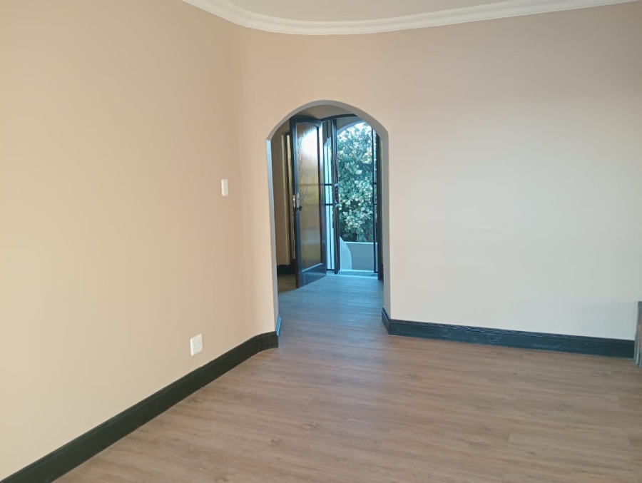 5 Bedroom Property for Sale in Paradise Beach Eastern Cape